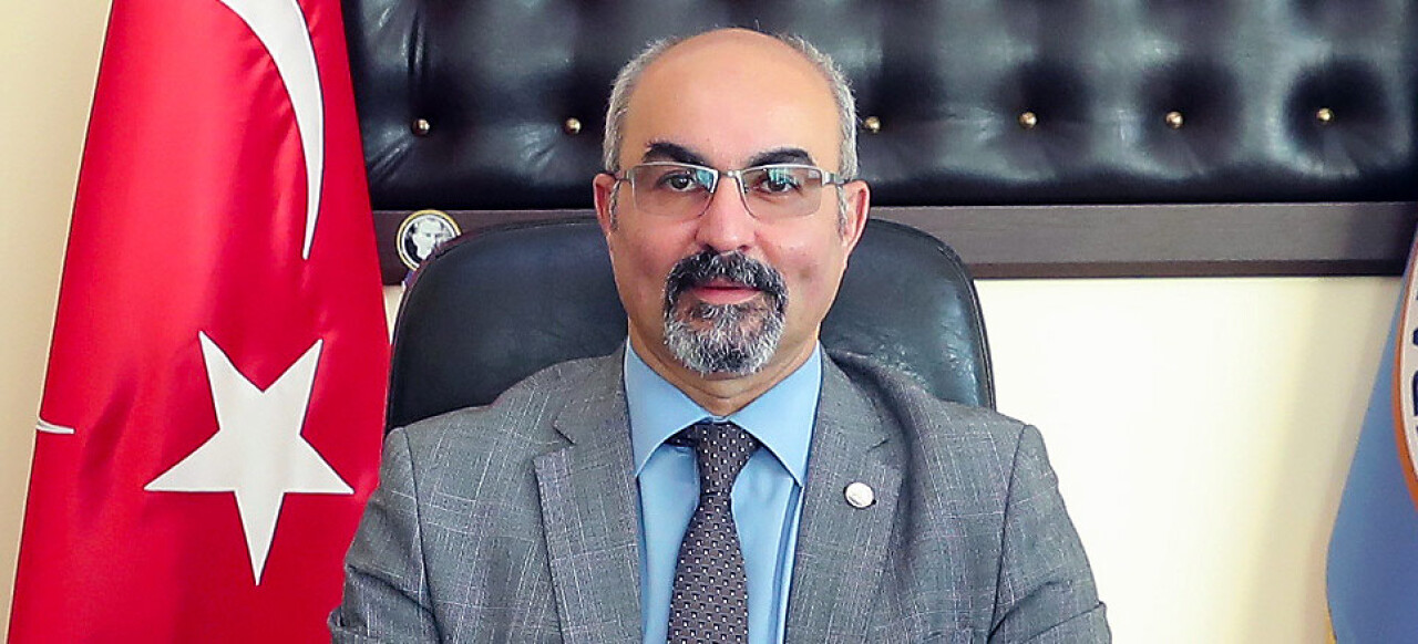 Prof. Dr. Sedat Üstündağ göreve başladı