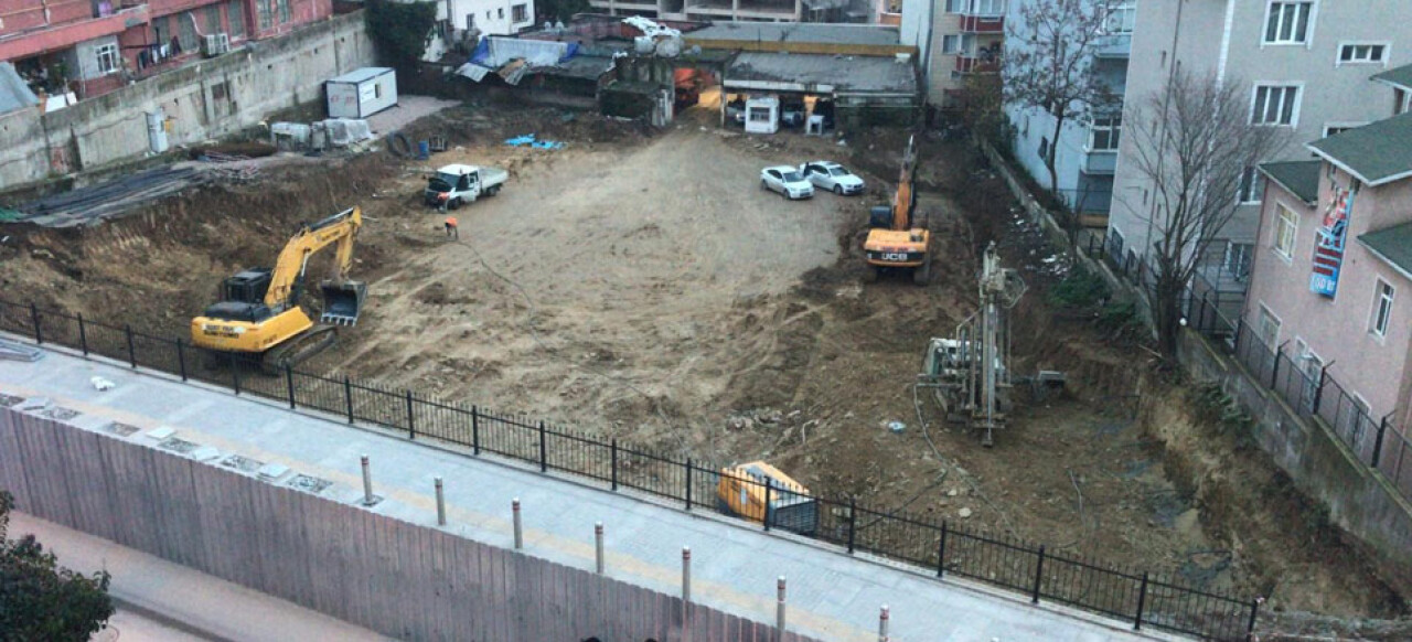 Gebze’de 7 katlı otoparkın ilk kazması vuruldu