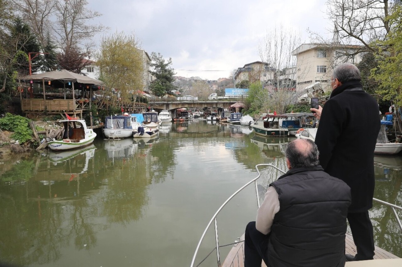 Beykoz Adayı Murat Aydın, tekneye binip canlı yayın yaptı