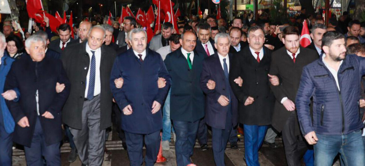 Cumhur’un coşkusu Körfez’i aydınlattı