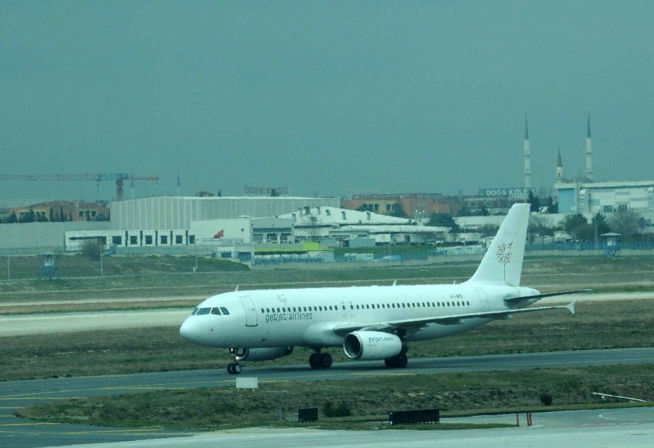 Kabin basıncı düşen Litvanya uçağı İstanbul’a iniş yaptı