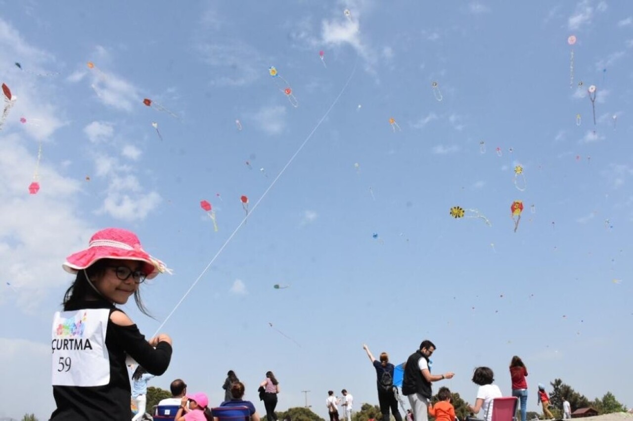 21 Uçurtma Şenliği Edremit’te yapıldı