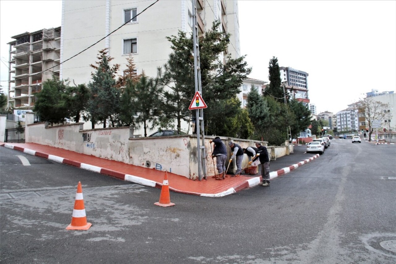 Başkomutan Caddesi üzerindeki çalışmalar devam ediyor