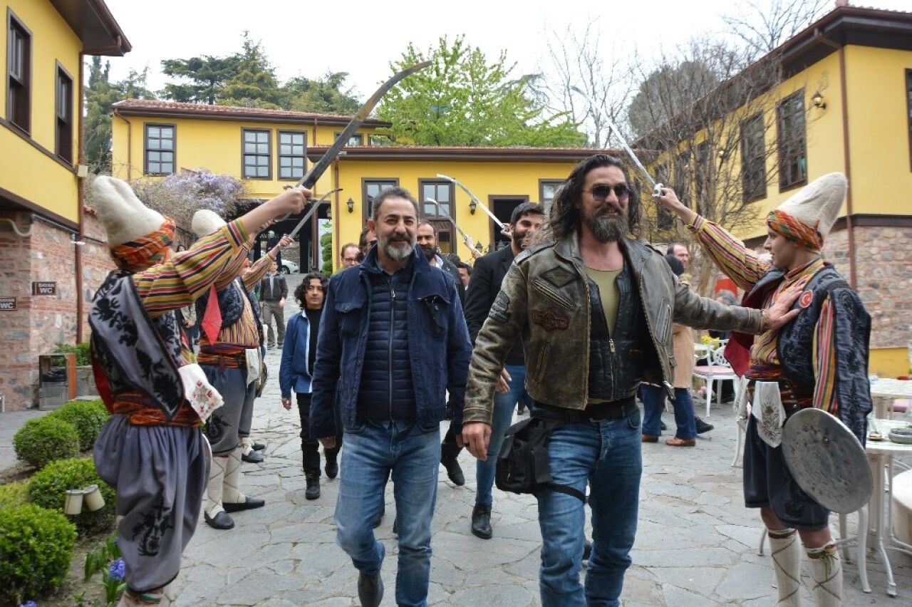 Bursa’da fetih şenliklerinde Diriliş izdihamı