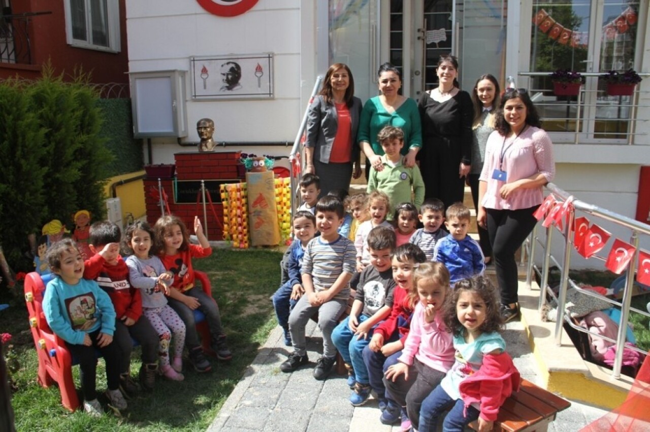 Çevre Dostu Belediyeden miniklere geri dönüşüm eğitimi