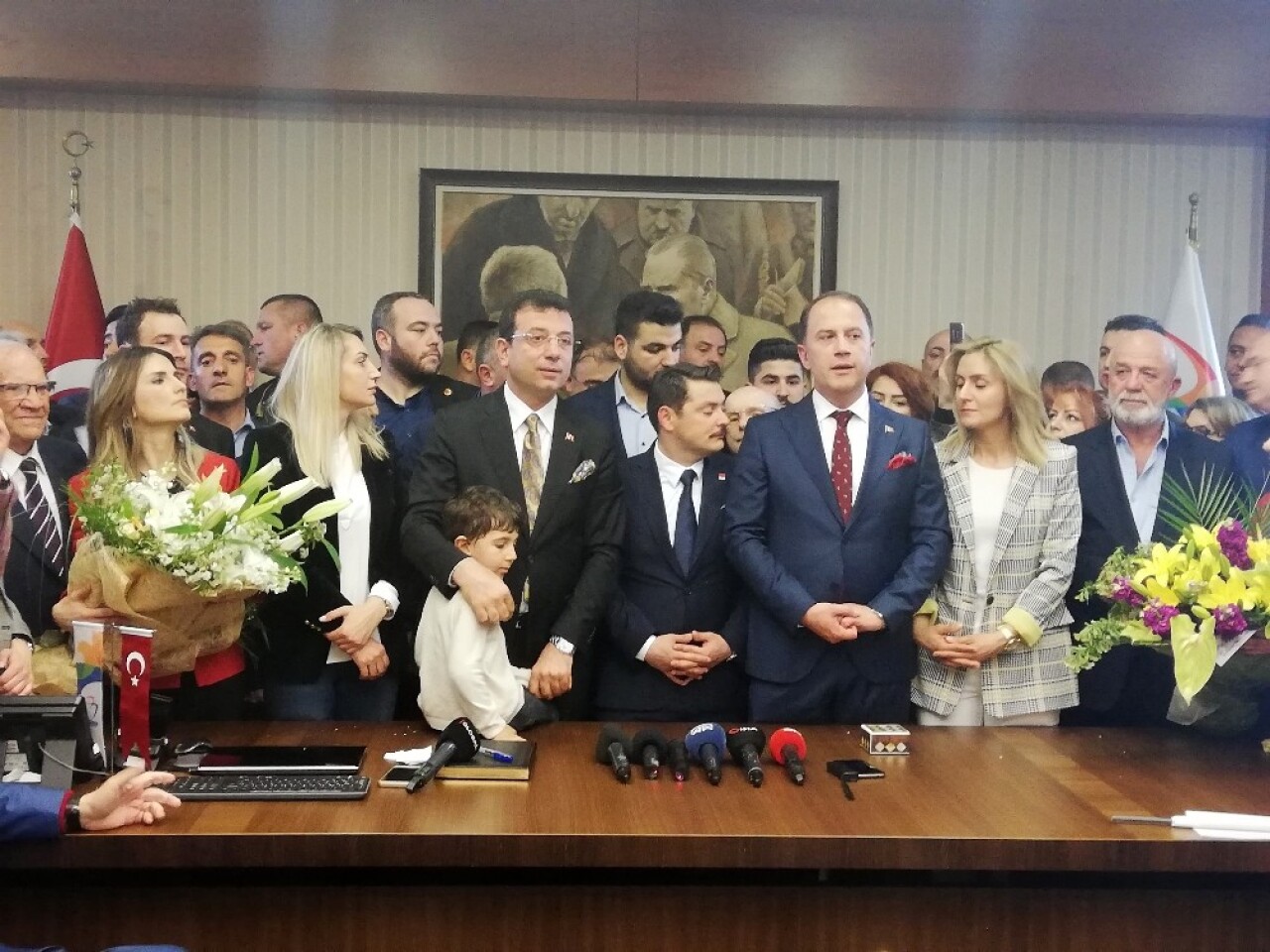 CHP İBB Başkan adayı İmamoğlu, Beylikdüzü’nde görevi devretti