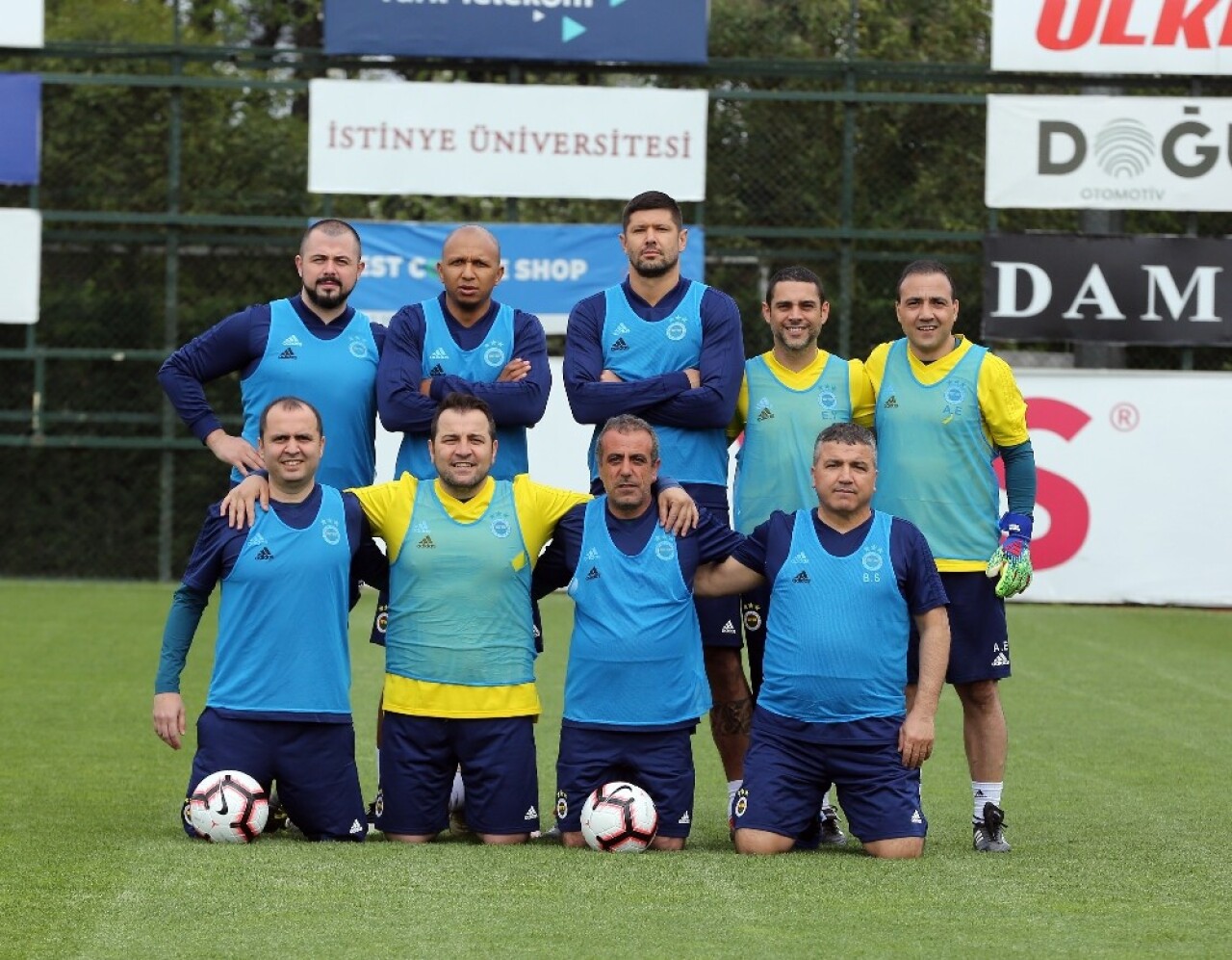 Fenerbahçeli eski futbolcular maç yaptı