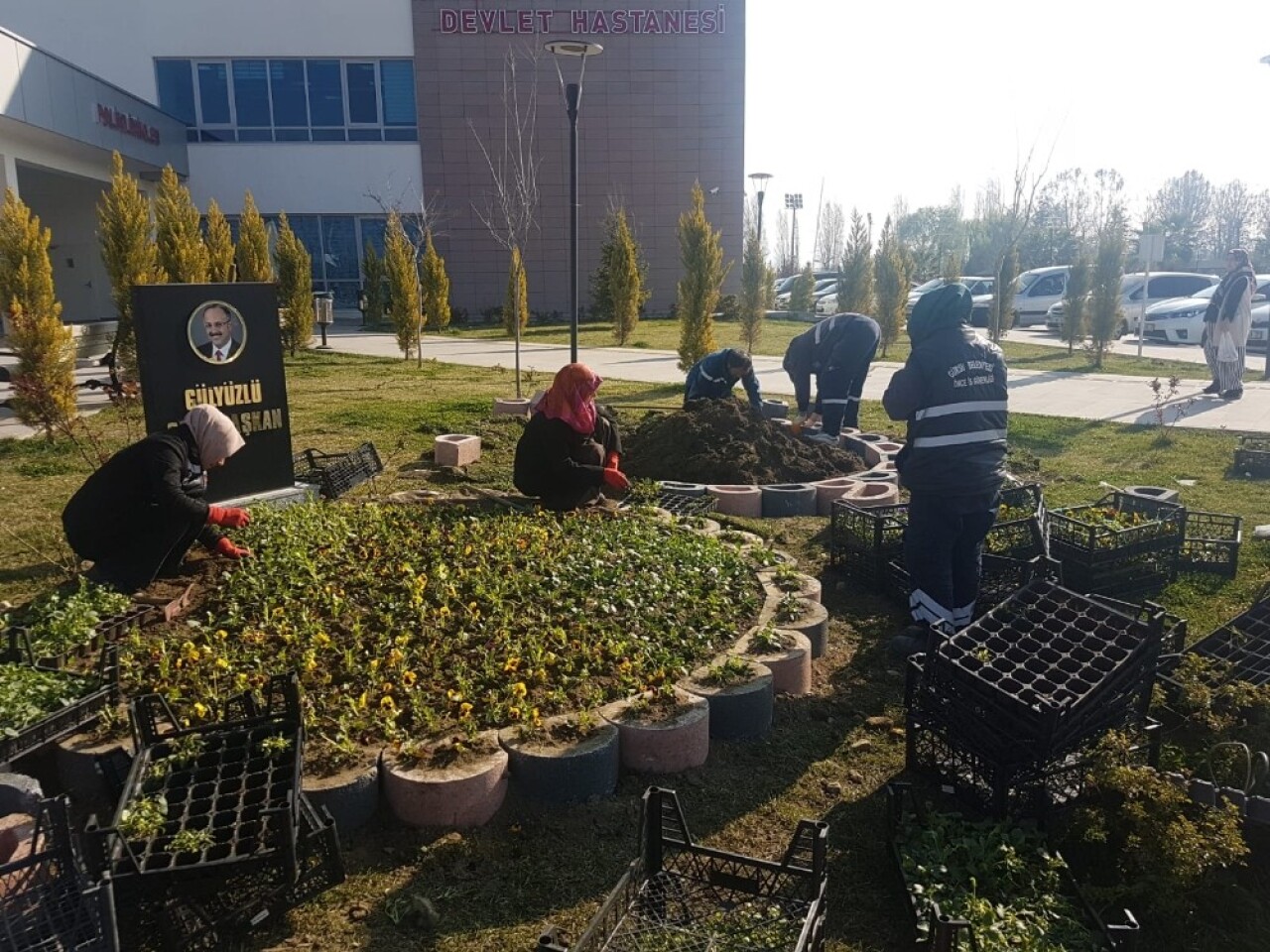 Gürsu Cüneyt Yıldız Devlet Hastanesi’ne çevre düzenlemesi