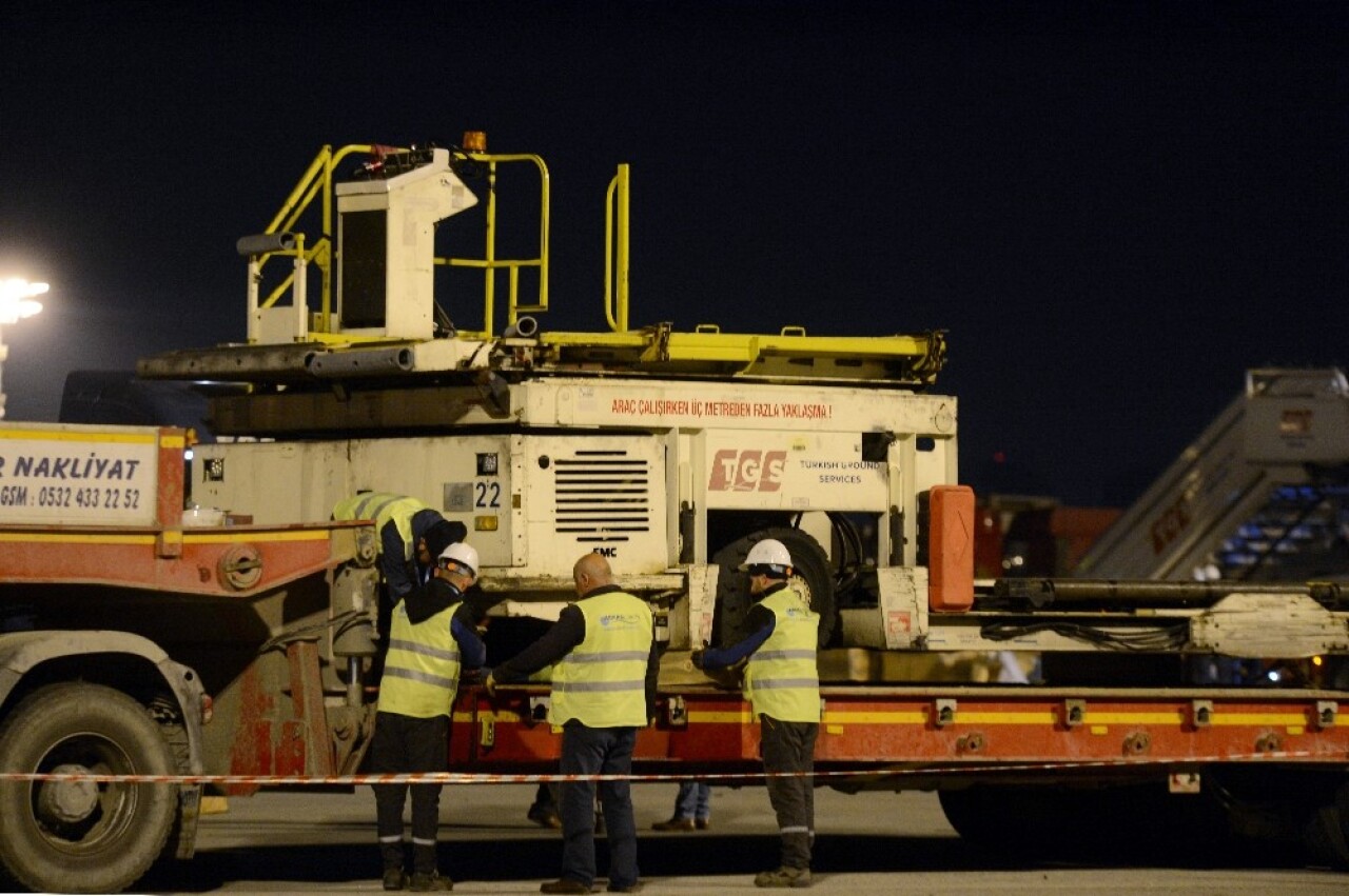 İstanbul Havalimanı’na giden araç konvoyu havadan görüntülendi