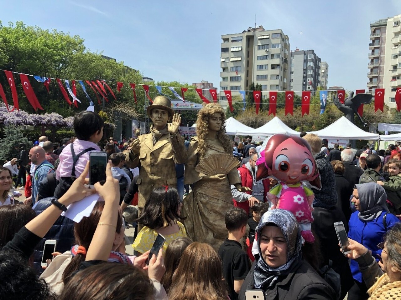 Kadıköy’de 23 Nisan Çocuk Bayramı coşku ile kutlandı