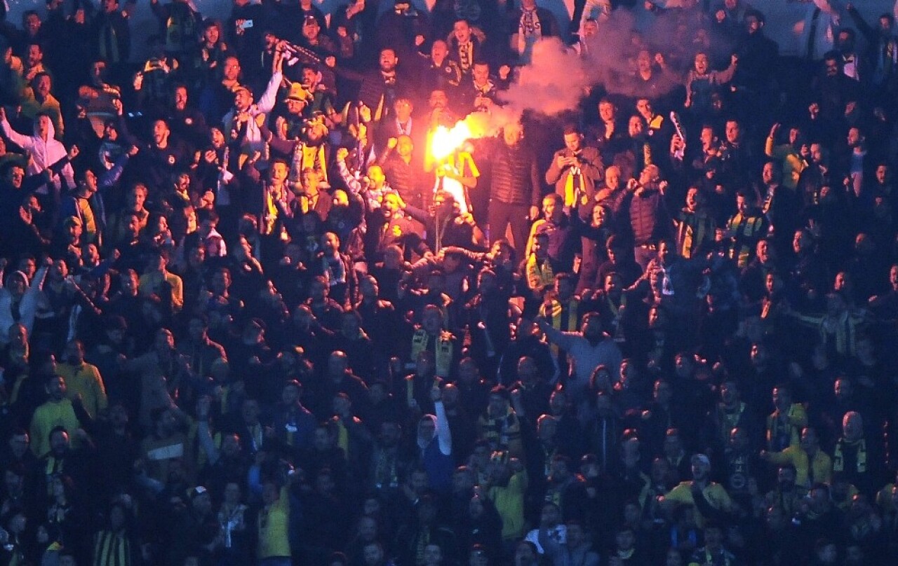 Kadıköy’de tribünler tıklım tıklım