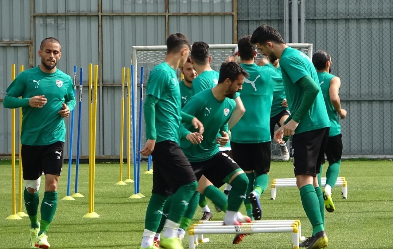 Mesut Bakkal: "5 maçımız kaldı, tek maçlık bakmayalım"