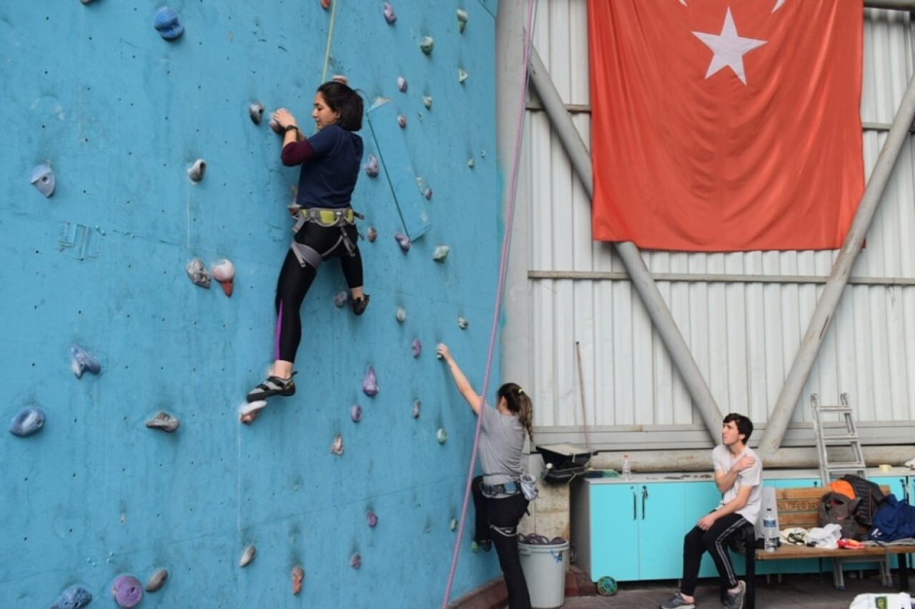 Nilüfer’de üniversitelilerin spor heyecanı başladı