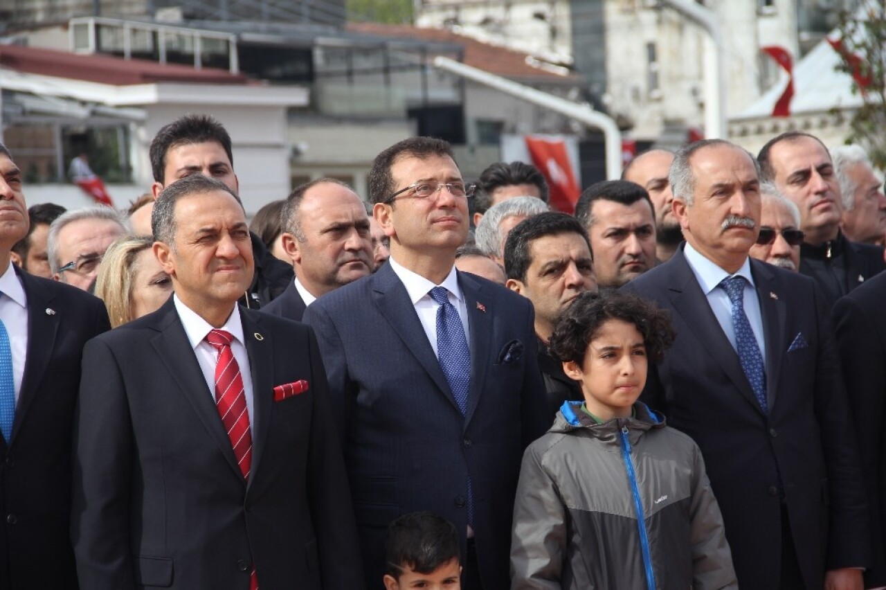 Taksim’de 23 Nisan coşkusu