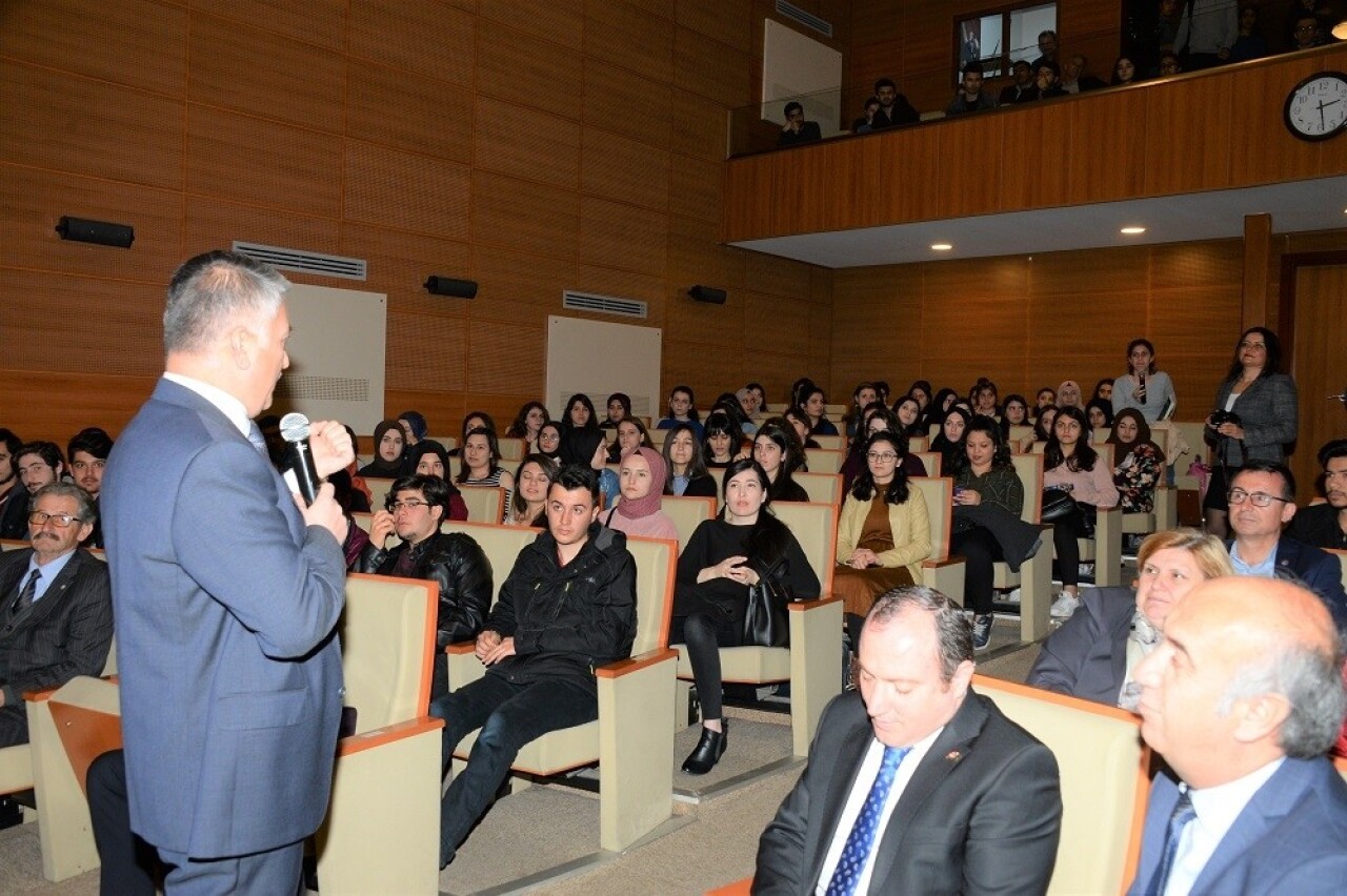 Vali Yazıcı, Öğretmen Adayları İle Buluştu