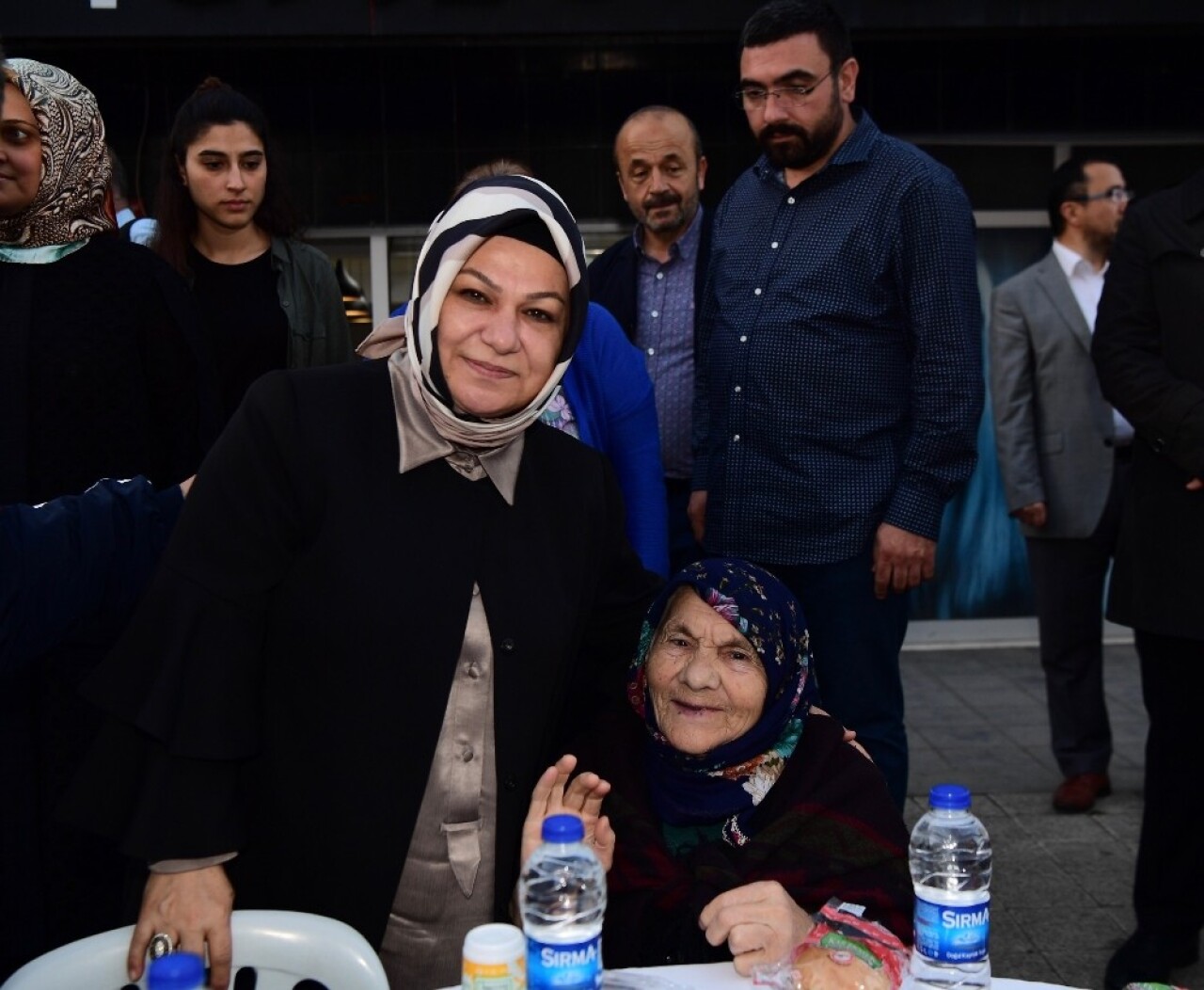 5 bin Sancaktepeli sokak iftarında bir araya geldi