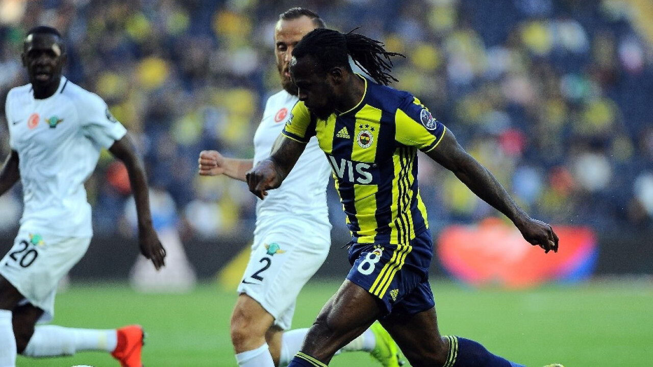 Fenerbahçe: 2 - Akhisarspor: 1 (İlk yarı)