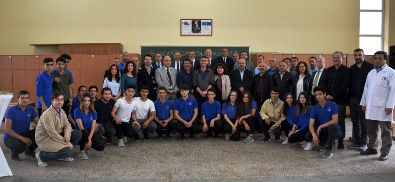 Ağaç İşleme Sanayicilerinden Haydarpaşa Mesleki ve Teknik Anadolu Lisesi’ne makine ve eğitim desteği