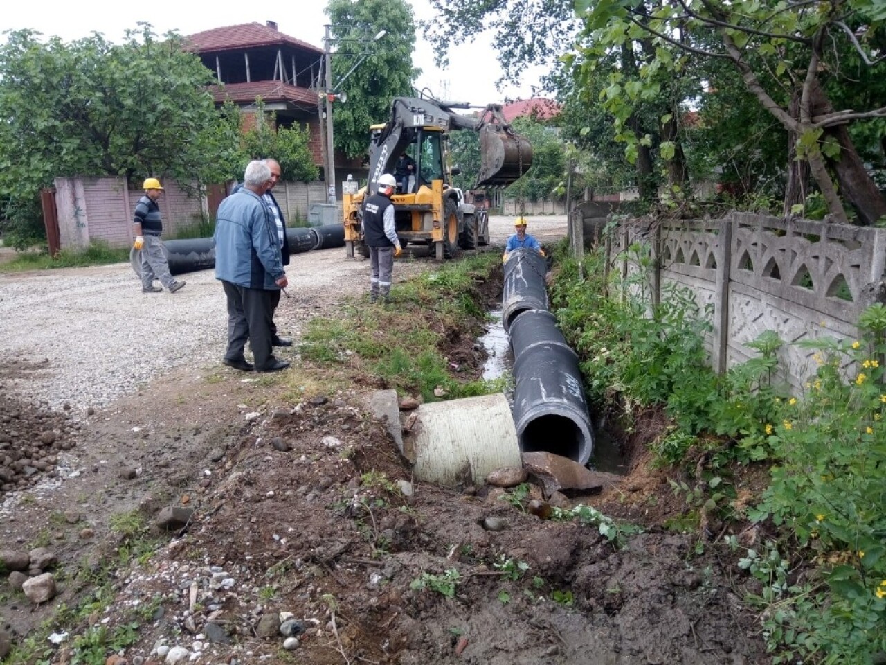 Alt yapı çalışmaları Küçücek mahallesinde hız kazandı