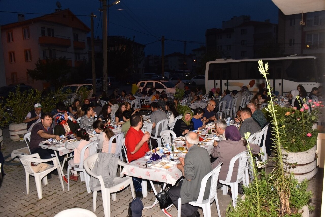 Başkan Avcı şizofreni hastaları ile iftar yaptı