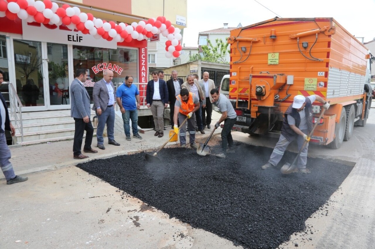 Başkan Bıyık, yol bakım çalışmalarını inceledi