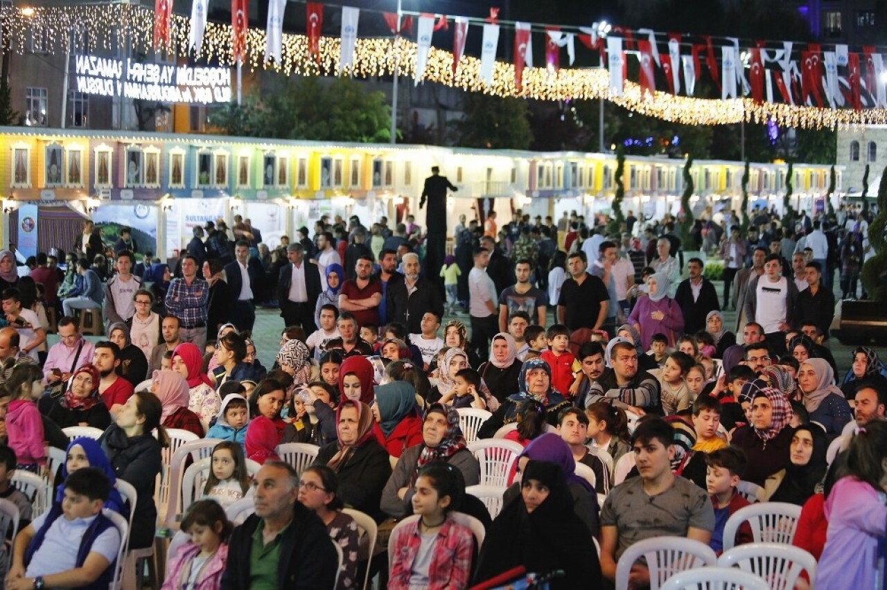 Başkan Dursun, çocukların Ramazan coşkusuna ortak oldu