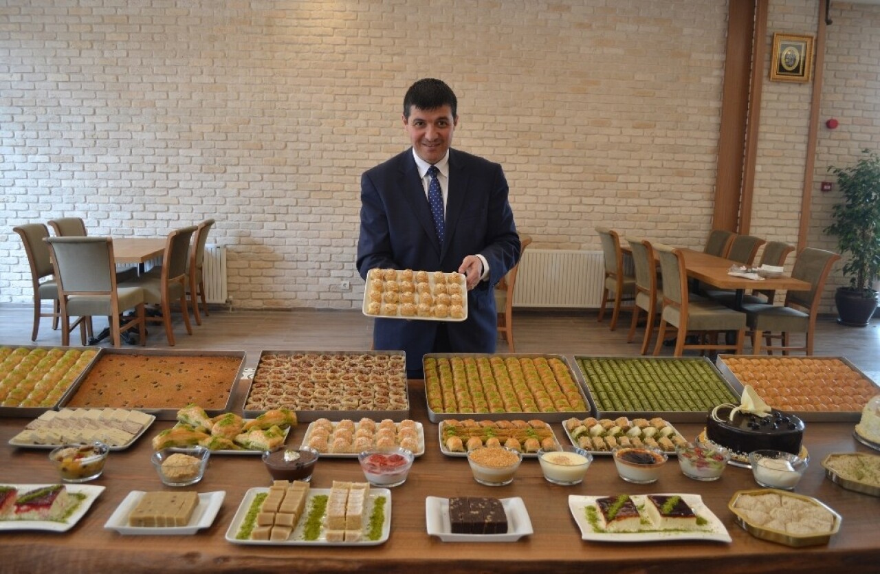 “Bayramda tatlı ve çikolatayı buzdolabına koymayın”