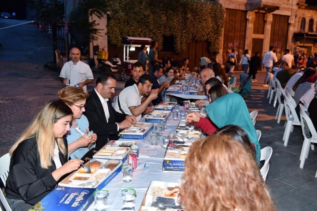 Beyoğlu’nun tüm renkleri aynı Gönül Sofrası’nda buluştu