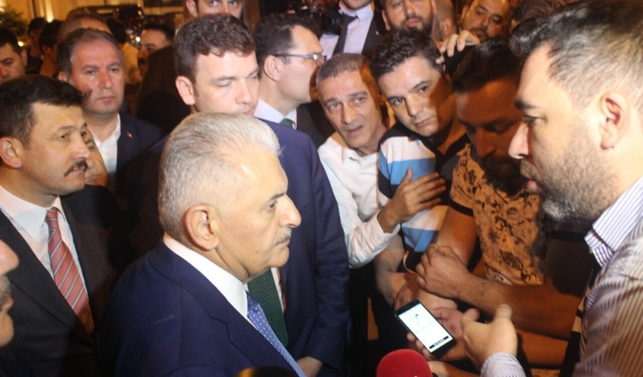 Binali Yıldırım’dan UBER sürücülerinin sıkıntılarını dinledi