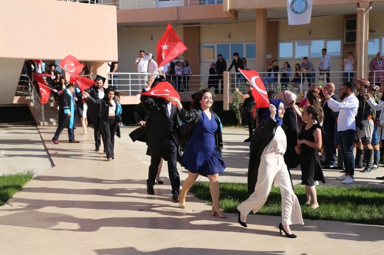 BUBYO’da Mezuniyet Coşkusu