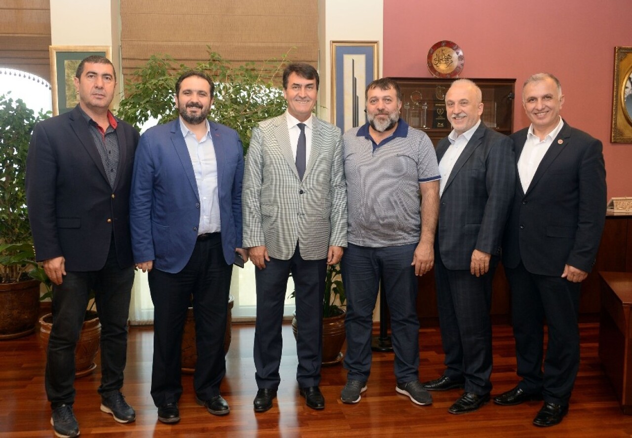 Bursa iş dünyasından Dündar’a hayırlı olsun ziyareti