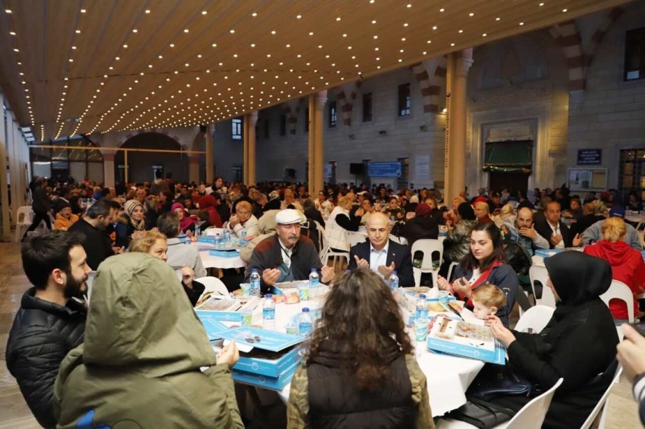 Büyükçekmeceliler iftar sofrasında bir araya geldi