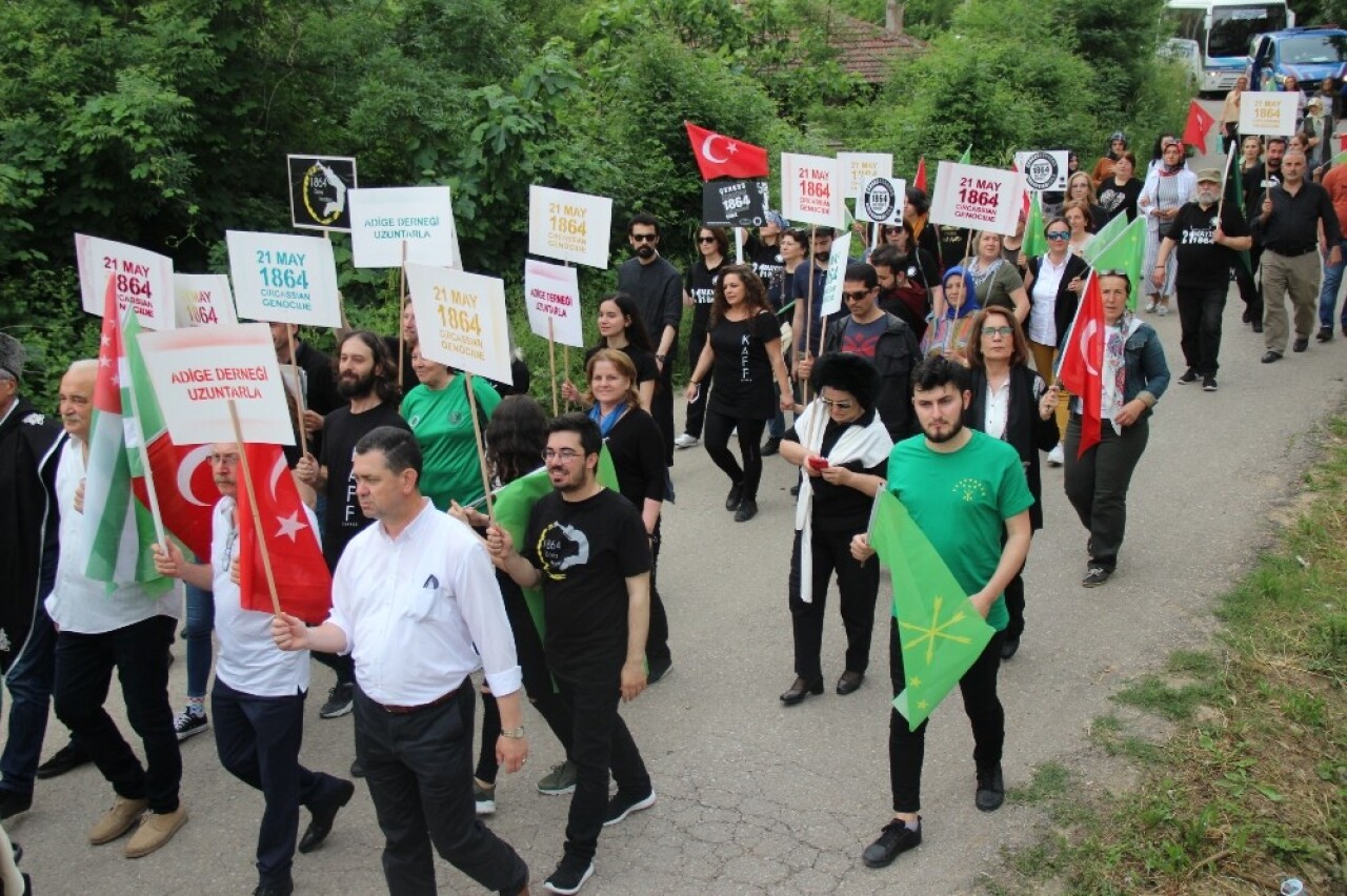 Çerkesler mezarı başında anıldı