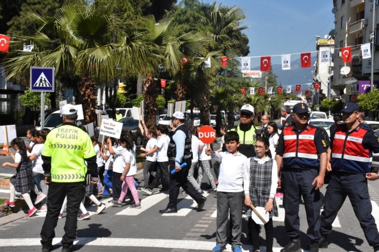 Edremit Belediyesi’nin trafik çalışmaları ödüllendirildi