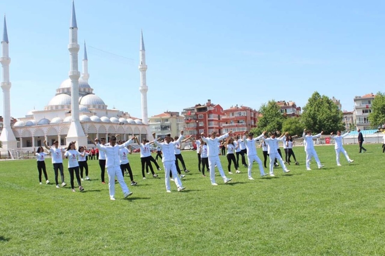 Erdek’te 19 Mayıs coşkuyla kutlandı