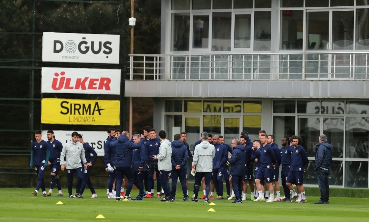 Fenerbahçe, Akhisarspor maçı hazırlıklarını tamamladı