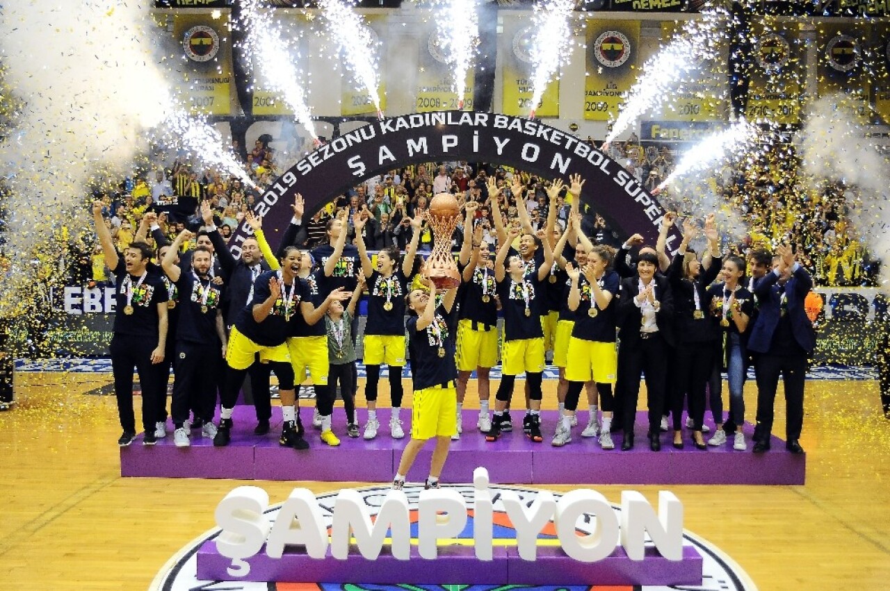 Fenerbahçe Kadınlar Basketbol Süper Ligi’nde şampiyon oldu