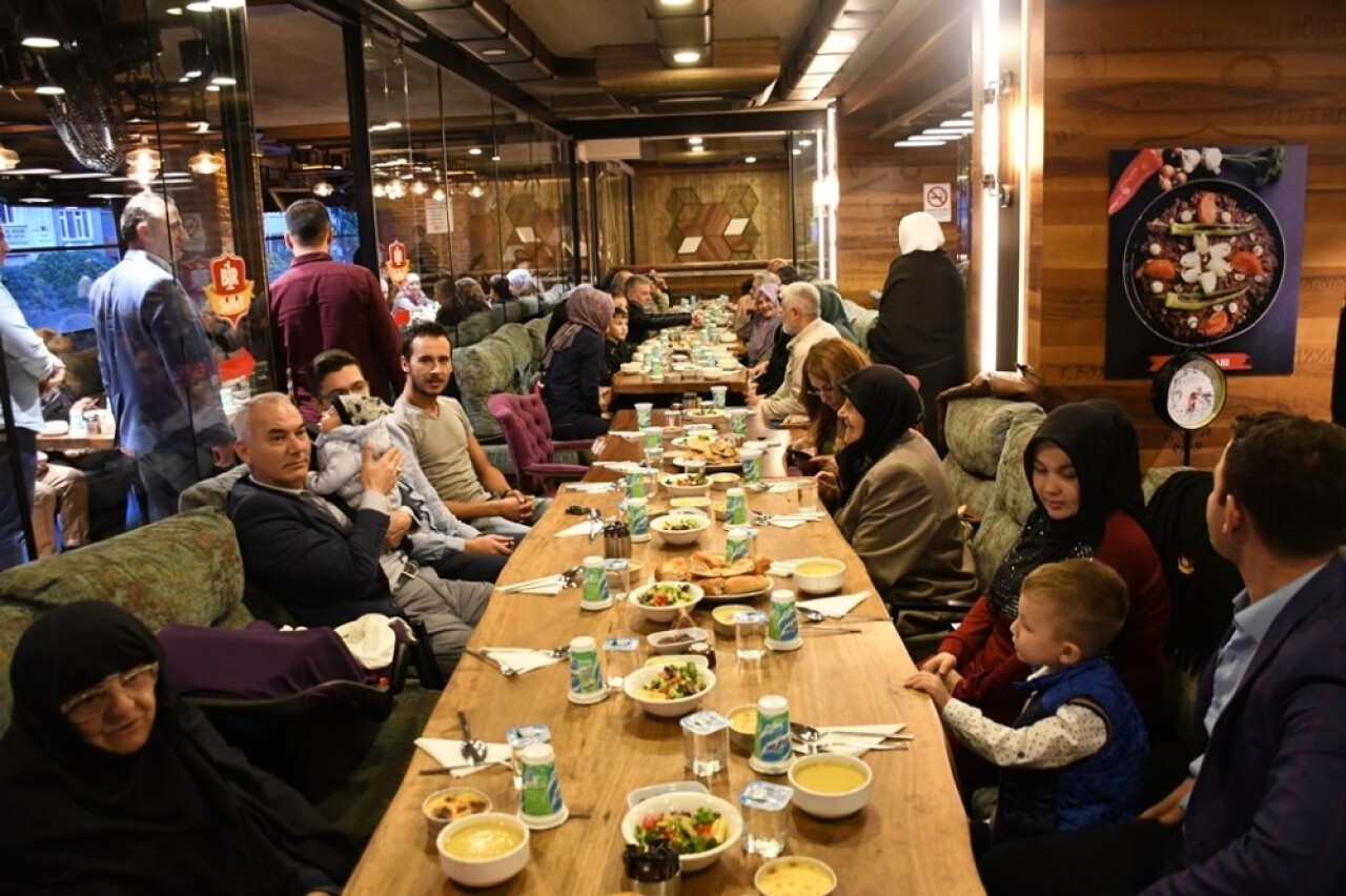 İnegöl’de şehit ve gazi aileleri iftarda buluştu