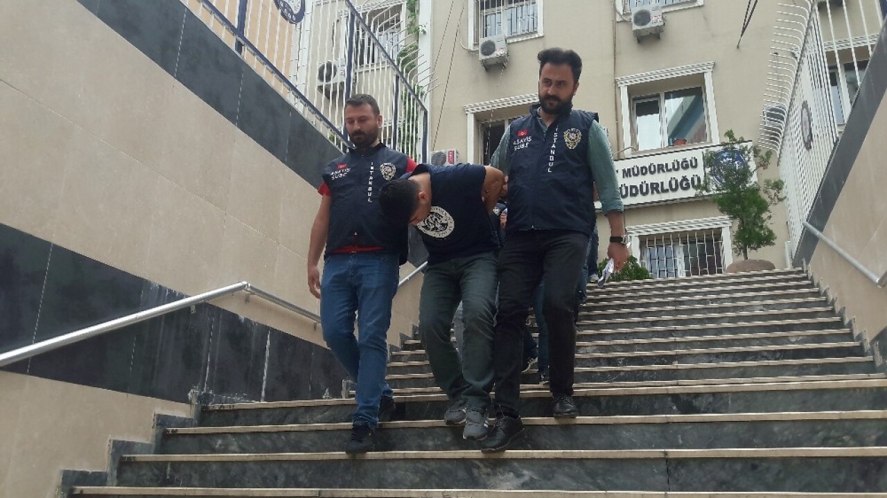 İstanbul’da 5 ilçede özel harekat destekli hırsızlık operasyonu: 12 gözaltı