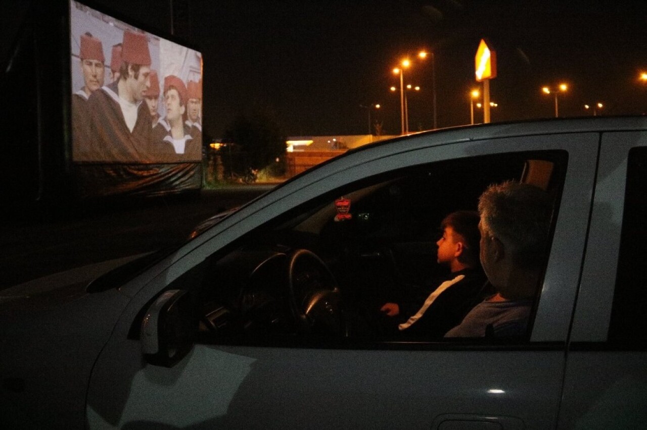 Kocaeli Kitap Fuarı’nda açık havada sinema keyfi