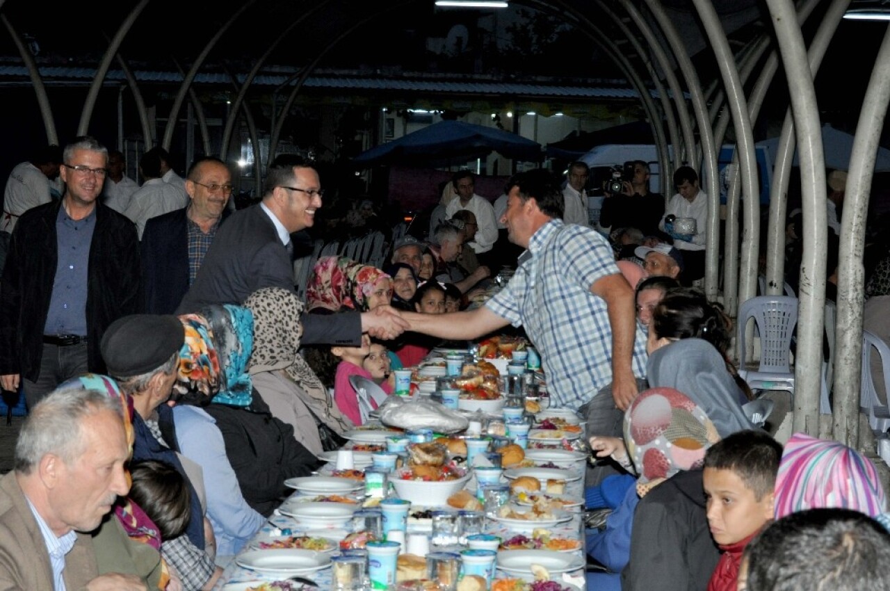 Lalaşahin’de ramazan bereketi