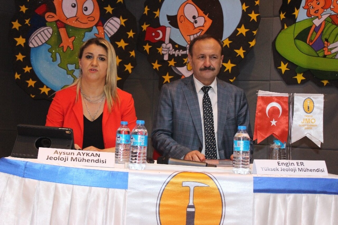 Öğrencilere deprem konferansı