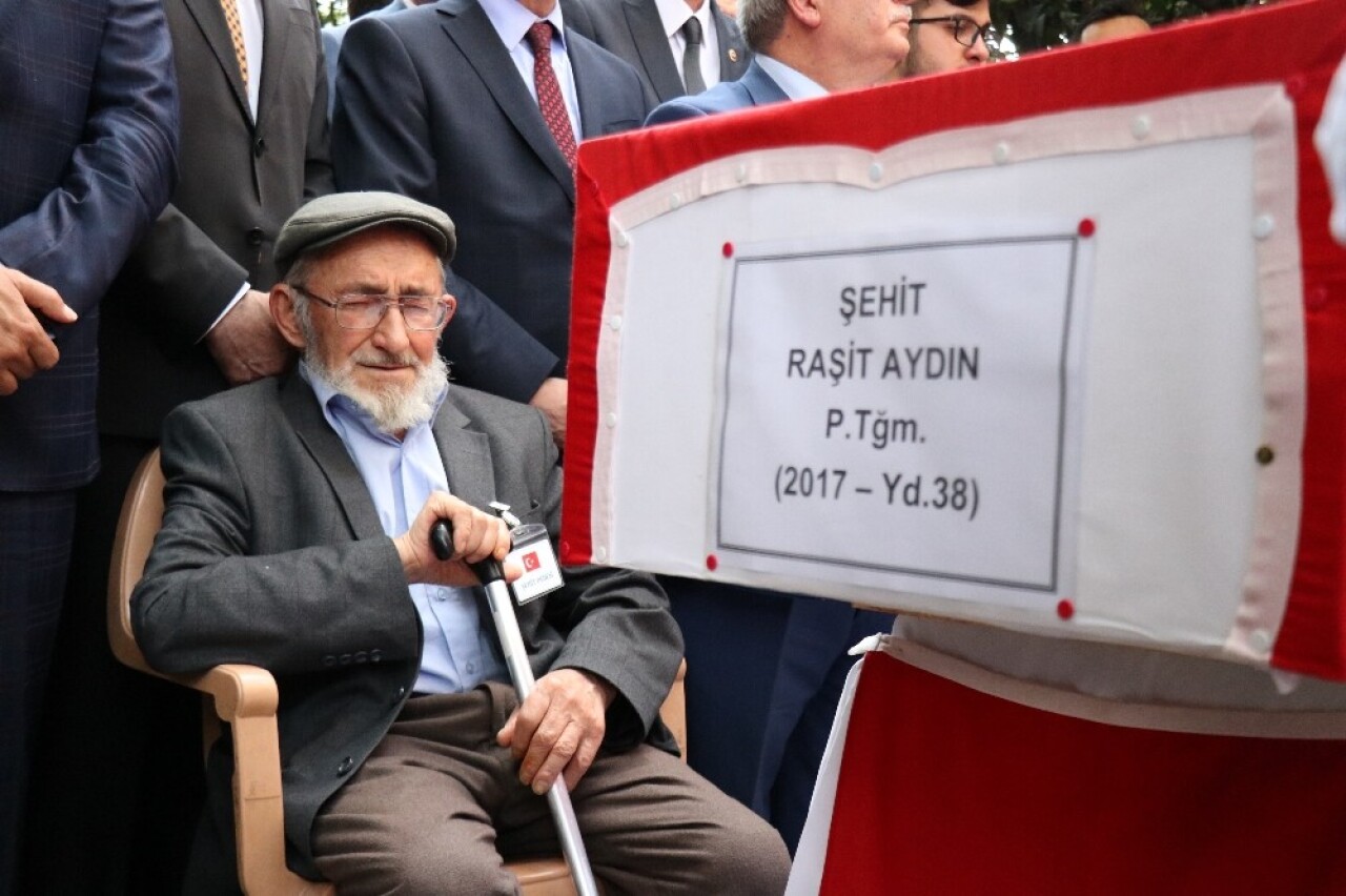 Pençe Harekatı şehidi Piyade Teğmen Raşit Aydın son yolculuğuna uğurlandı