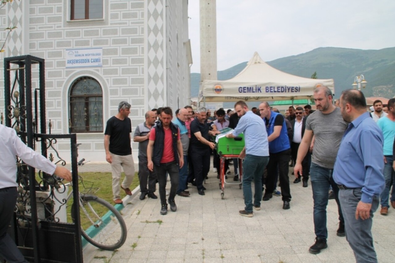 Şehit babası son yolculuğuna uğurlandı