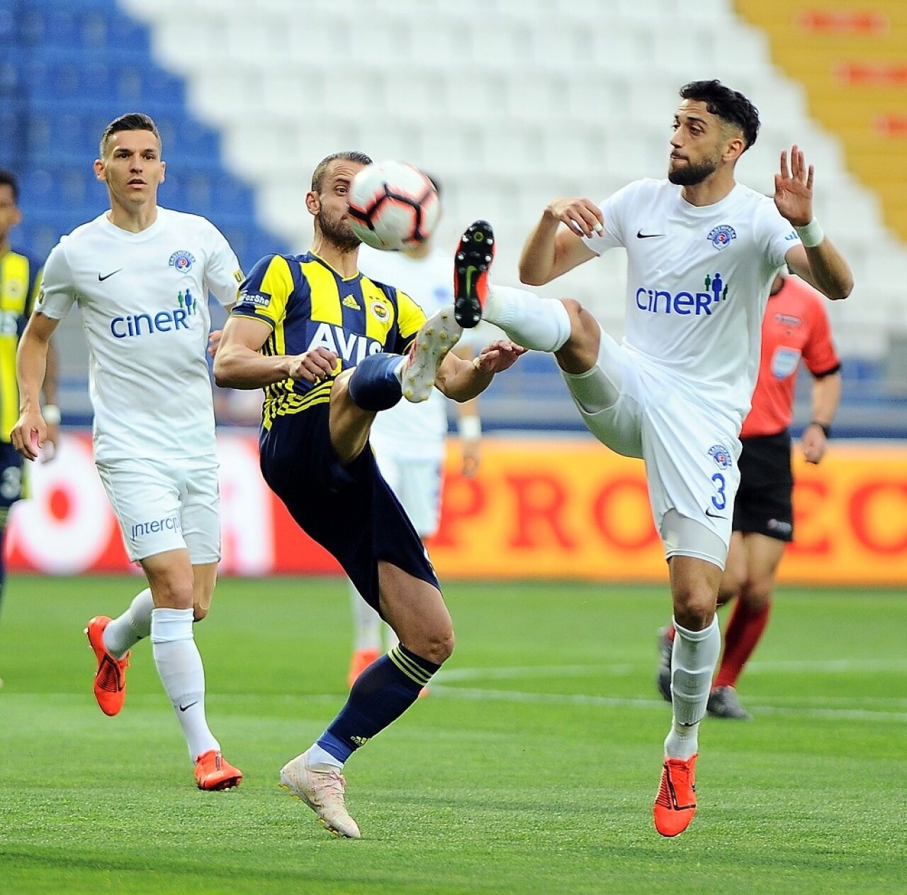 Spor Toto Süper Lig: Kasımpaşa: 1 - Fenerbahçe: 1 (Maç devam ediyor)