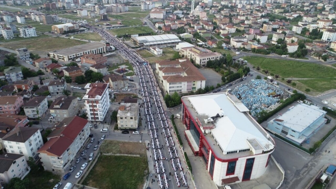 Sultanbeyli Mahallerinde Ramazan sevinci yaşanıyor