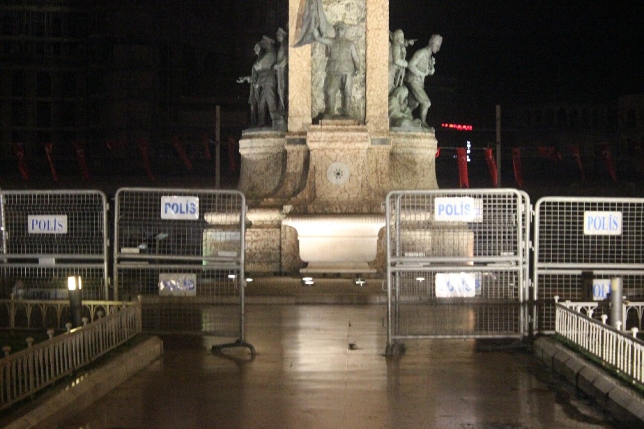 Taksim’de 1 Mayıs önlemleri sürüyor