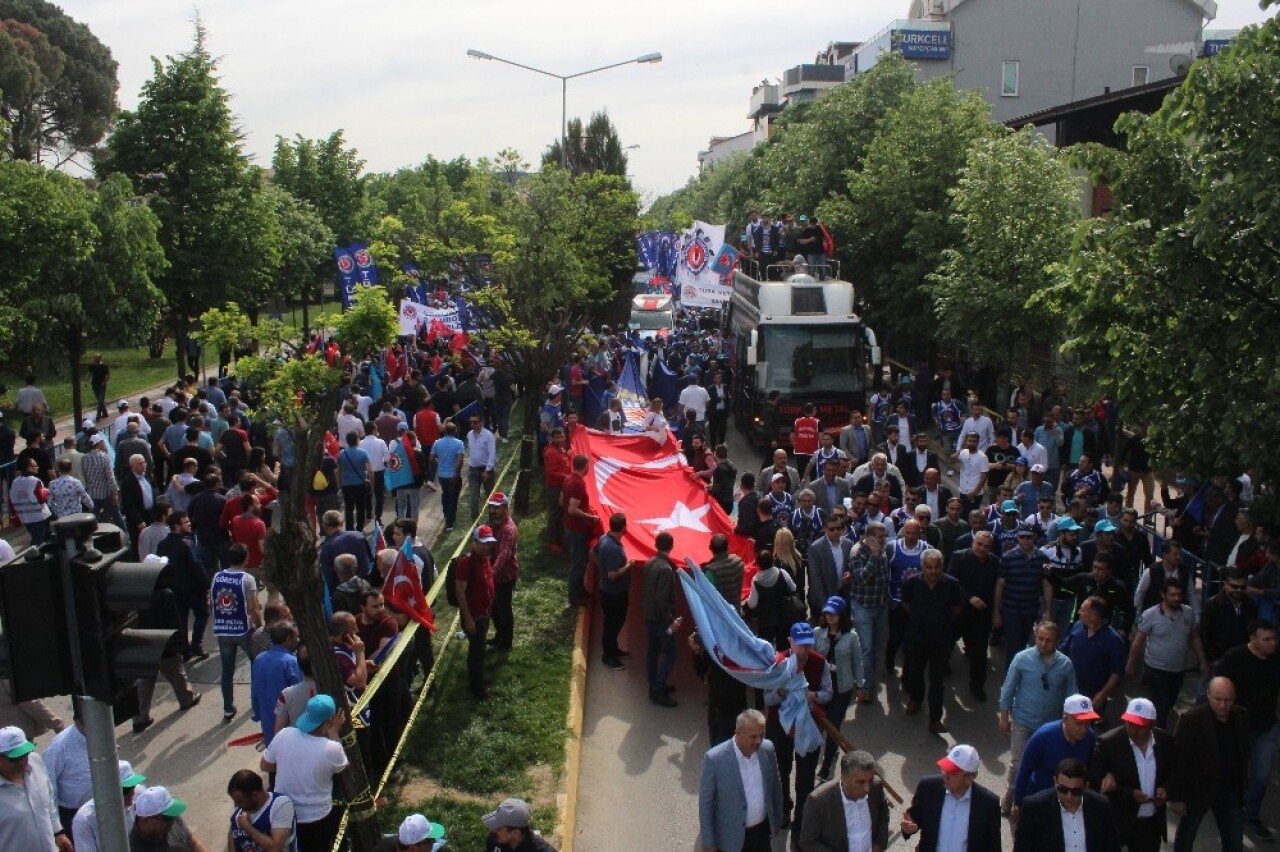 Türk-İş 1 Mayıs coşkusunu Kocaeli’de yaşıyor