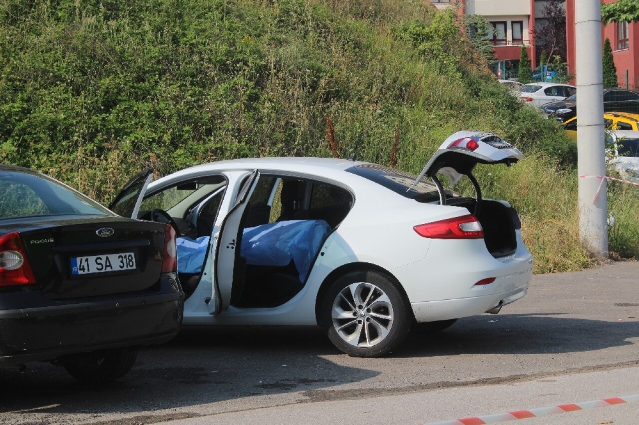 Arkadaşından emanet aldığı otomobilin içerisinde piknik tüpü açıp intihar etti