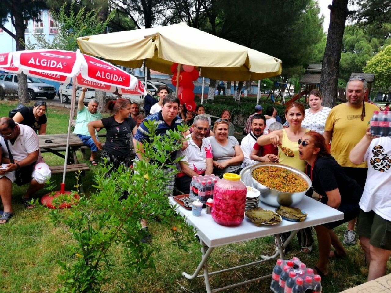 Ayvalık’ta engellilerden geleneksel kısır günü